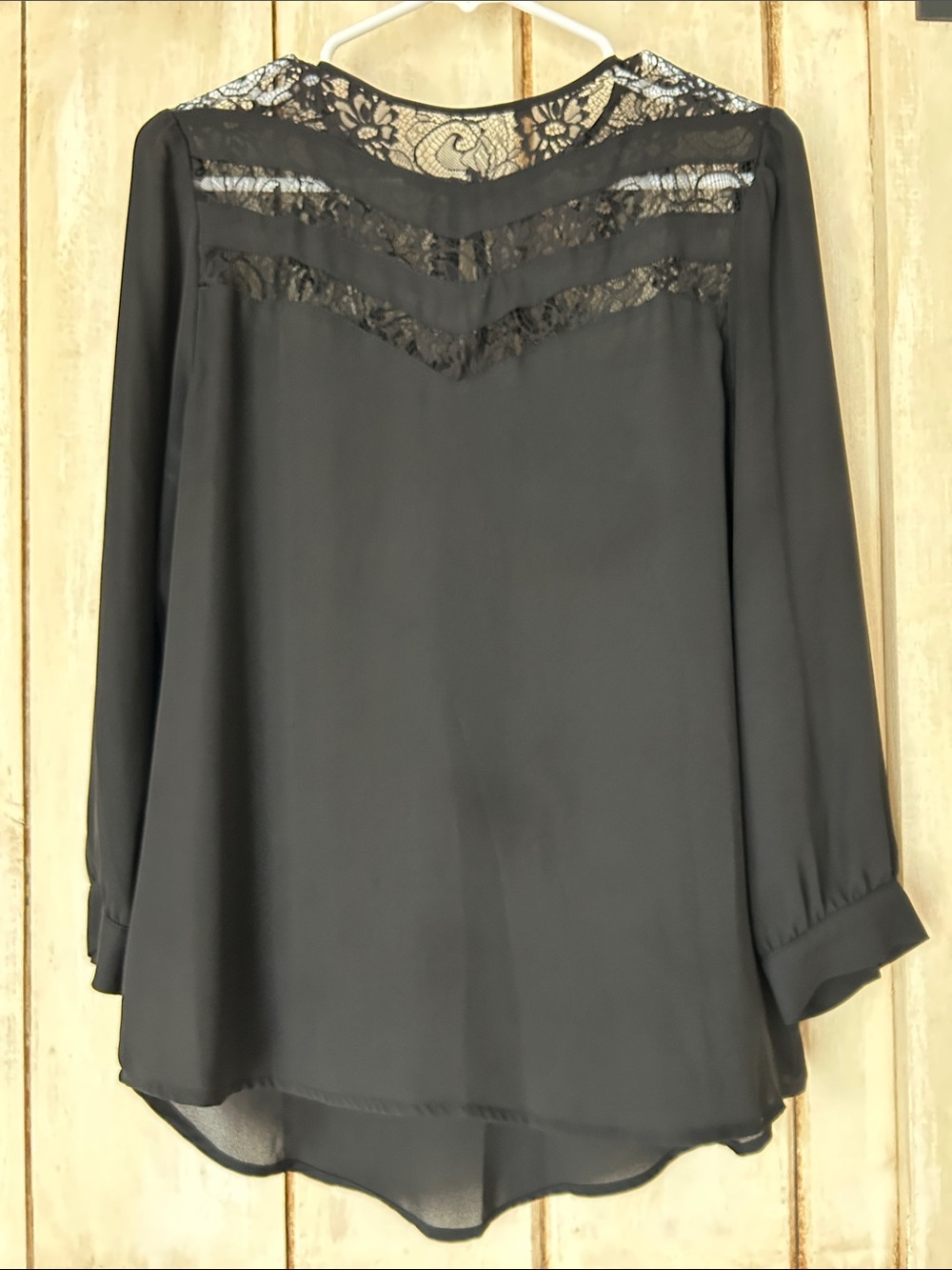 Women's Black Lace Yoke Long-Sleeve Blouse